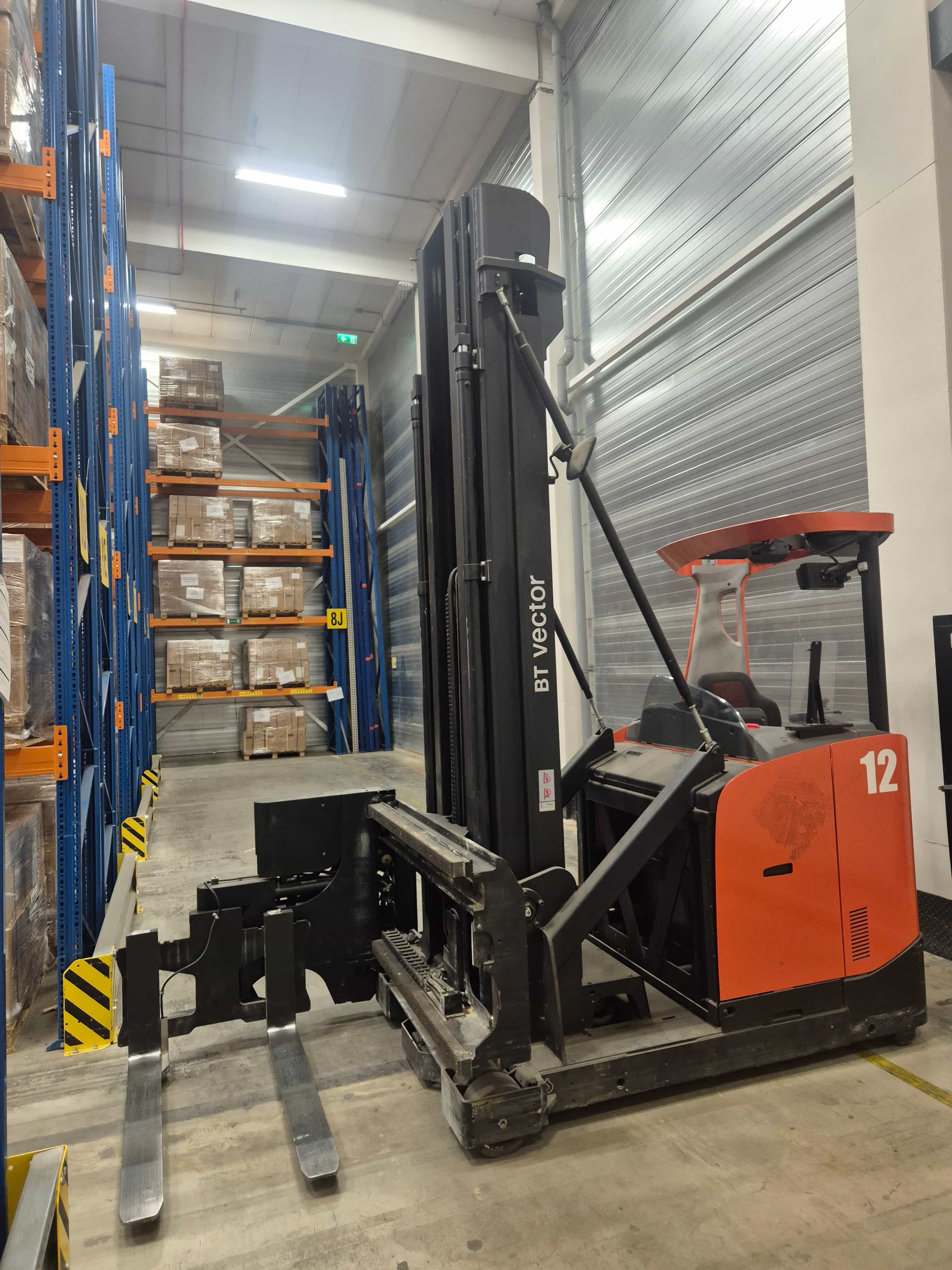 Warehouse equipment and handling